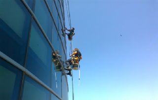 İzmit Dış Cephe Cam Temizliği